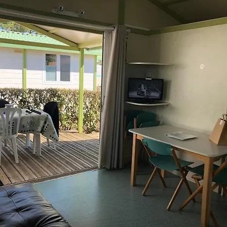 Camping Les Tulipes Campsite 2*