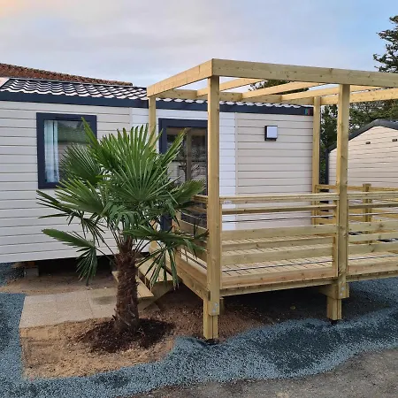 Campsite Camping Les Tulipes 2*